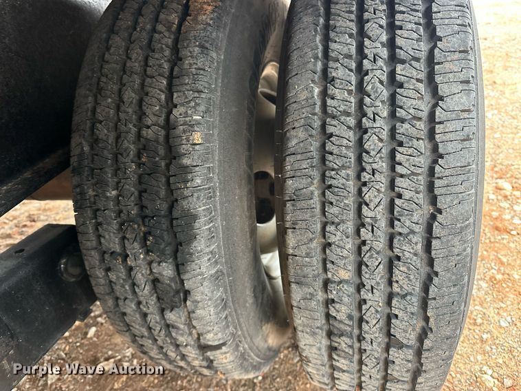 image for item ER4961 1999 National Trailer Manufacturing equipment trailer