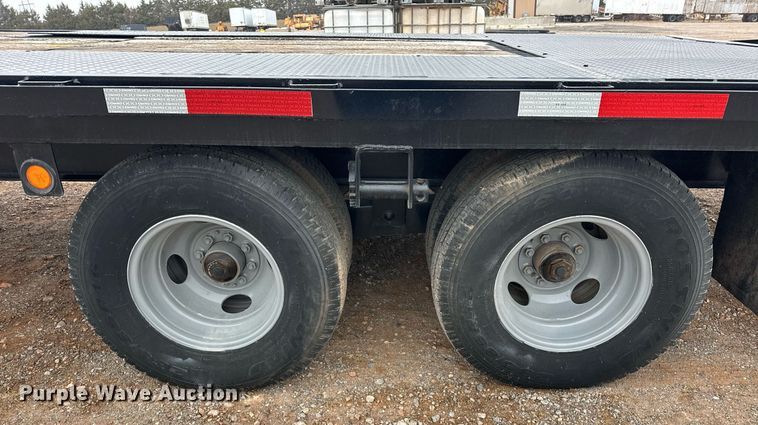 image for item ER4961 1999 National Trailer Manufacturing equipment trailer