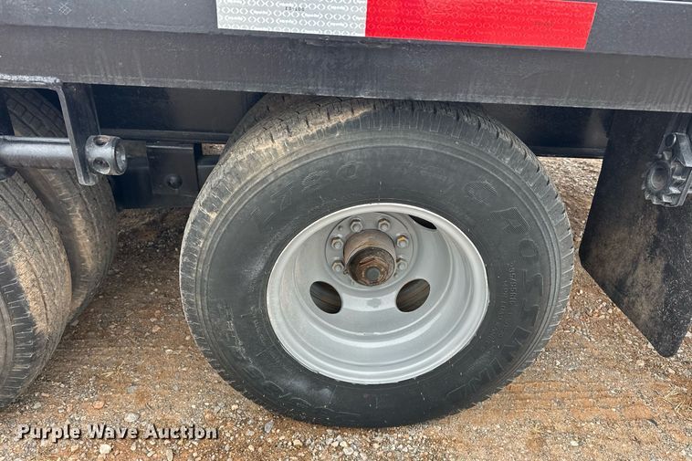 image for item ER4961 1999 National Trailer Manufacturing equipment trailer