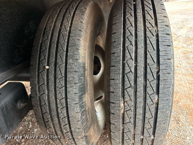 image for item ER4961 1999 National Trailer Manufacturing equipment trailer