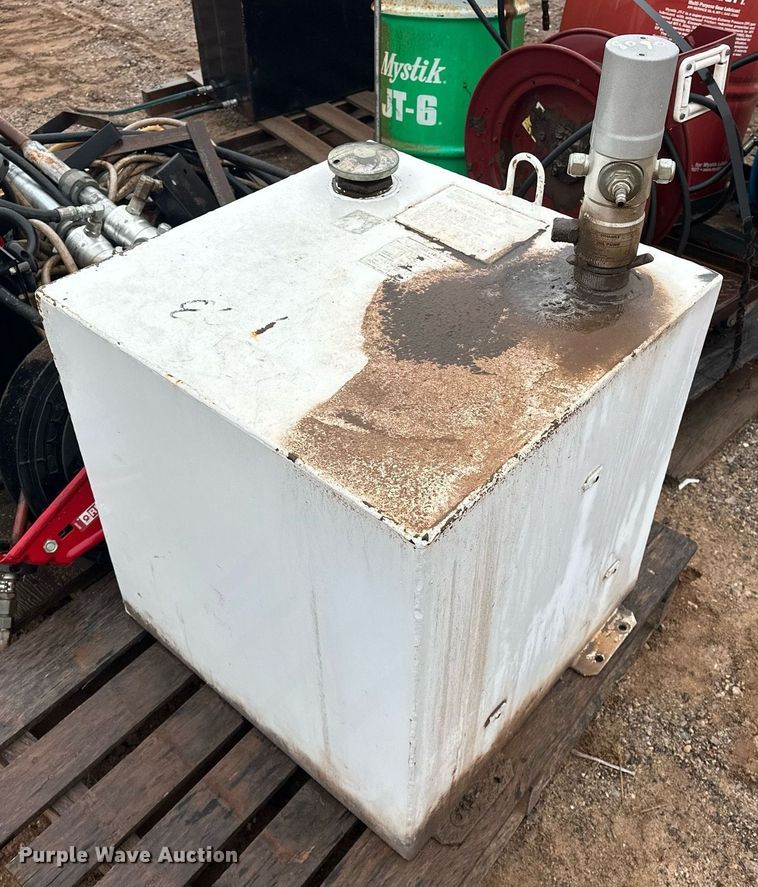 image for item ER4970 Fuel and lube equipment