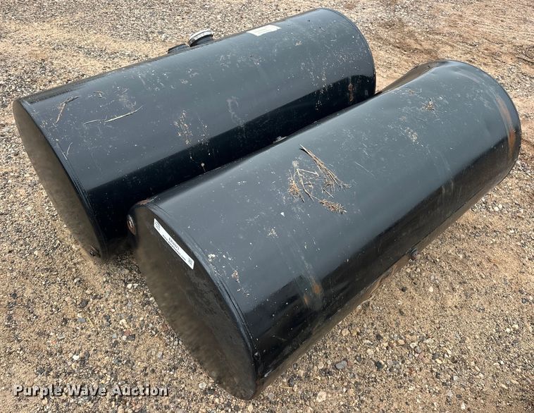 image for item ER4971 (2) 2006 Fuel Systems Inc. fuel tanks