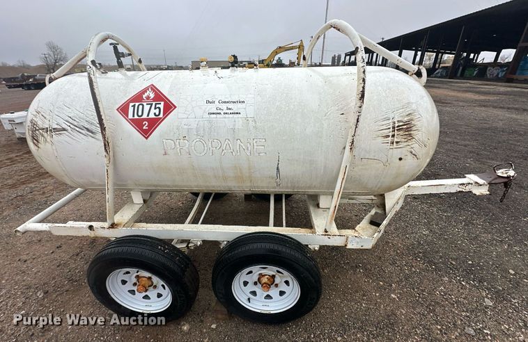 image for item ER4979 Trinity Steel Co propane tank trailer