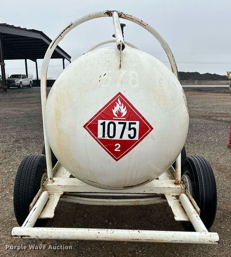 image for item ER4979 Trinity Steel Co propane tank trailer