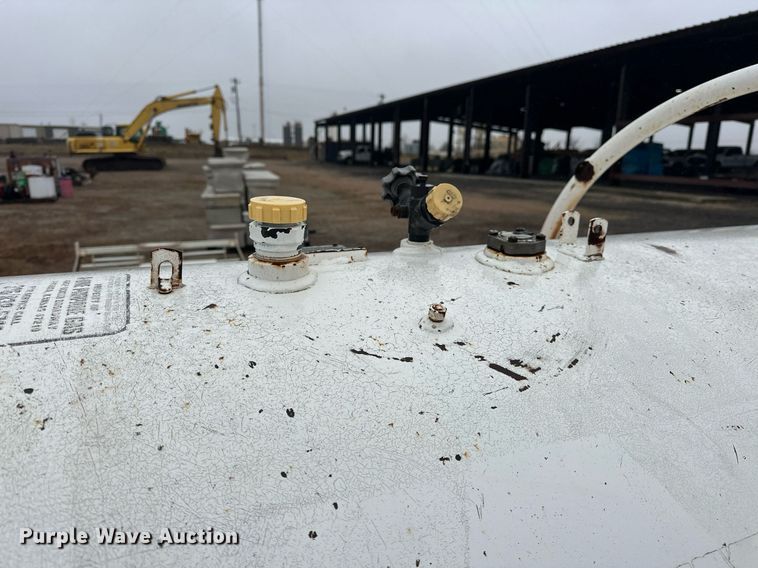 image for item ER4979 Trinity Steel Co propane tank trailer