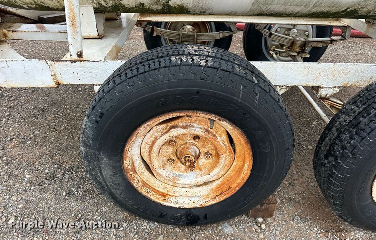 image for item ER4979 Trinity Steel Co propane tank trailer