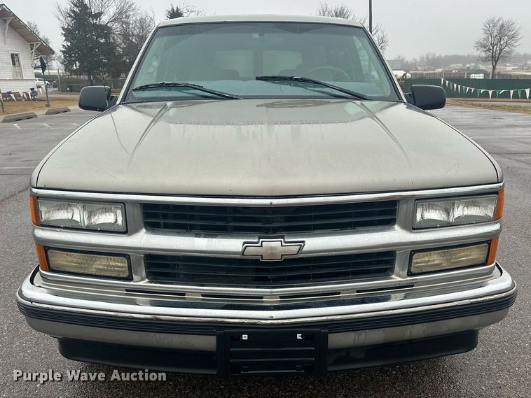 image for item ER4985 1998 Chevrolet Suburban SUV