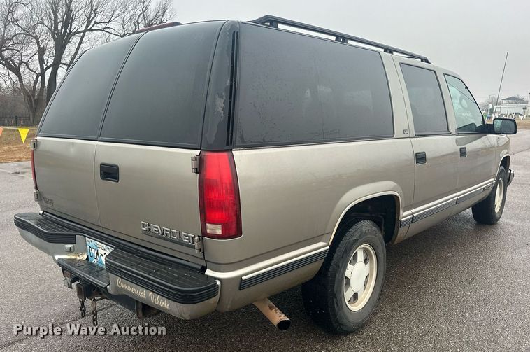 image for item ER4985 1998 Chevrolet Suburban SUV