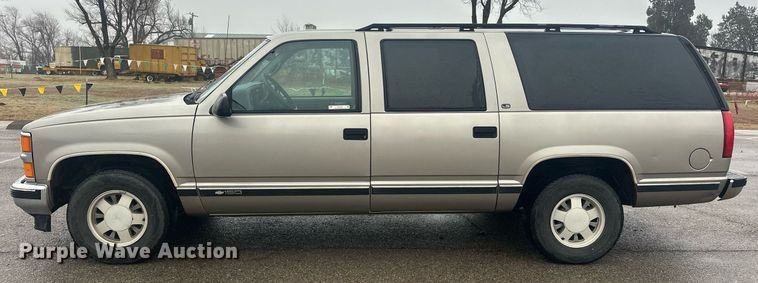 image for item ER4985 1998 Chevrolet Suburban SUV