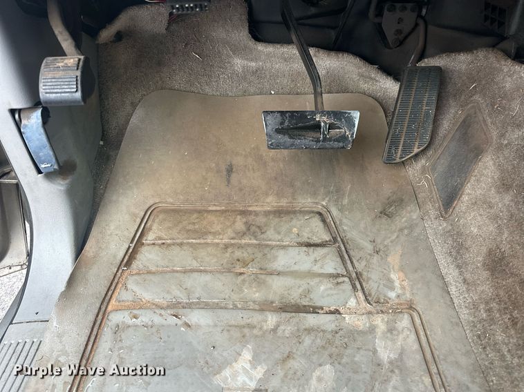 image for item ER4985 1998 Chevrolet Suburban SUV