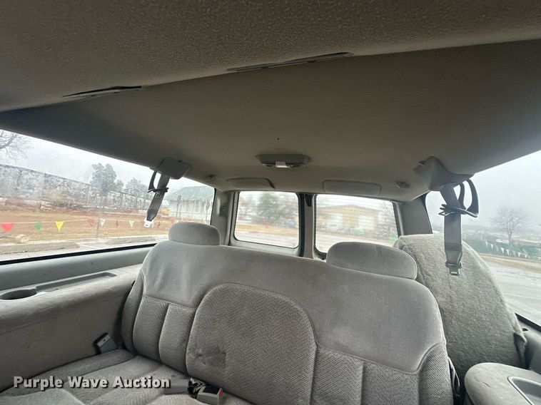 image for item ER4985 1998 Chevrolet Suburban SUV