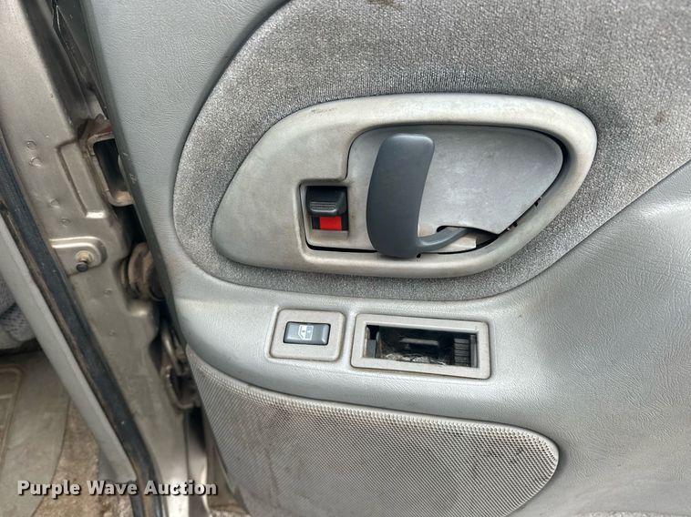 image for item ER4985 1998 Chevrolet Suburban SUV