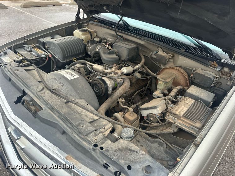 image for item ER4985 1998 Chevrolet Suburban SUV