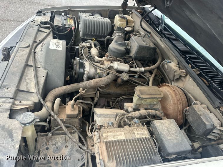 image for item ER4985 1998 Chevrolet Suburban SUV