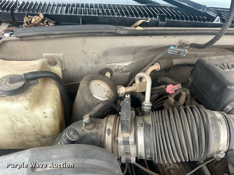 image for item ER4985 1998 Chevrolet Suburban SUV