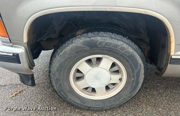 image for item ER4985 1998 Chevrolet Suburban SUV
