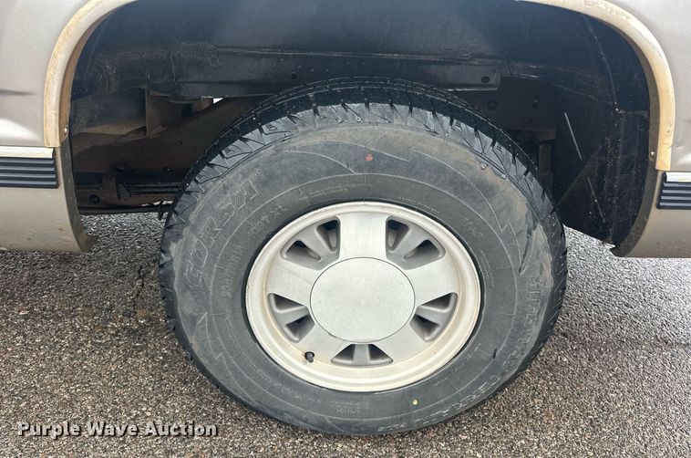 image for item ER4985 1998 Chevrolet Suburban SUV