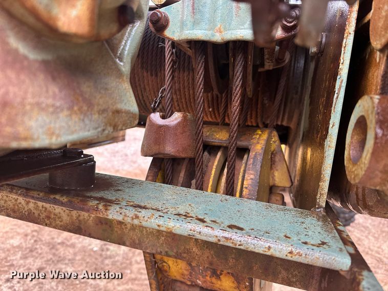 image for item ER4986 Robbins & Myers F5A crane hoist