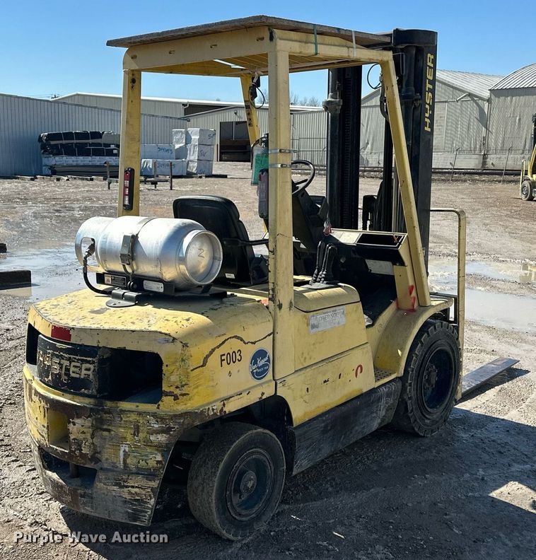 image for item ER4995 2004 Hyster H60XM forklift