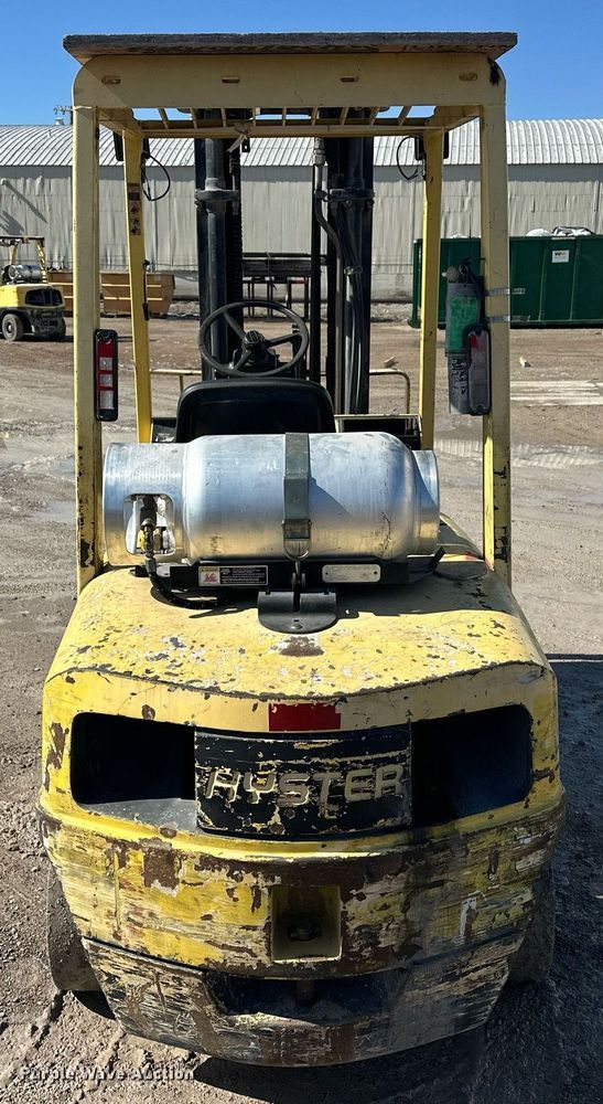 image for item ER4995 2004 Hyster H60XM forklift