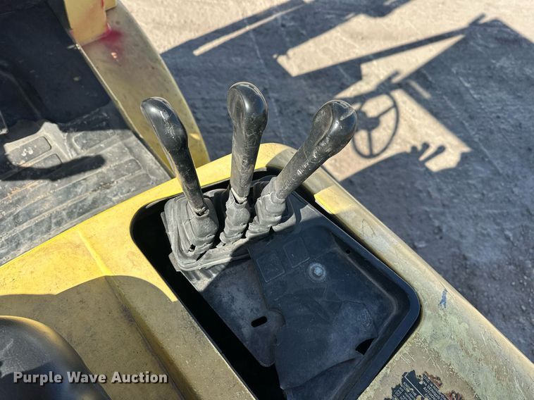 image for item ER4995 2004 Hyster H60XM forklift