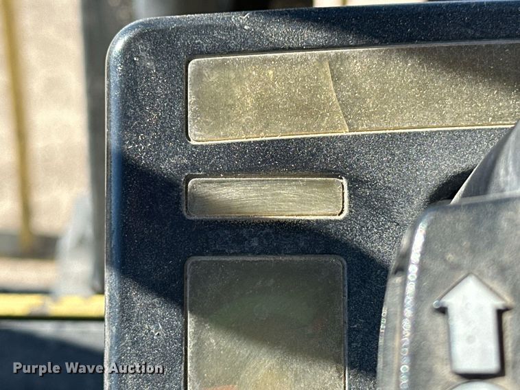 image for item ER4995 2004 Hyster H60XM forklift