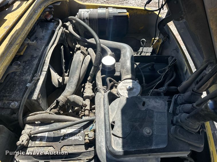 image for item ER4995 2004 Hyster H60XM forklift