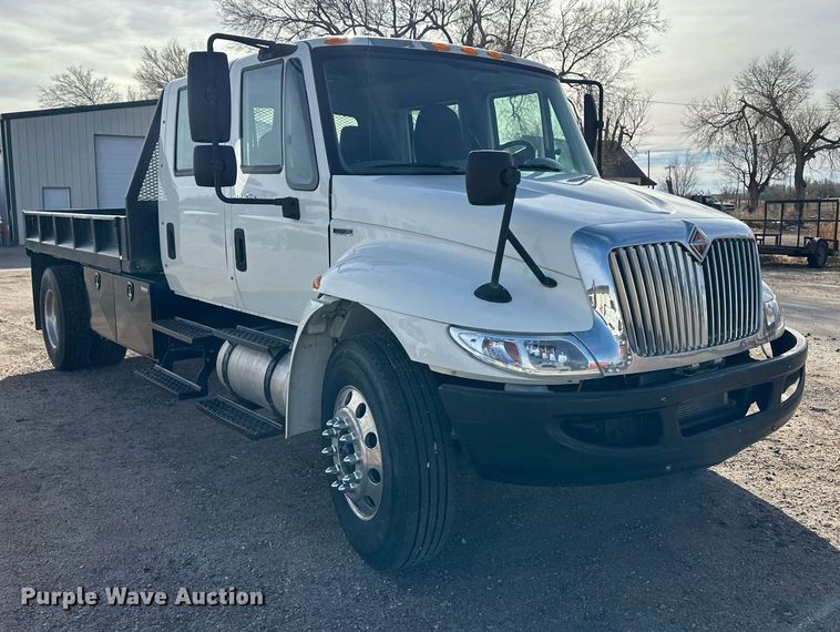 image for item ER8698 2011 International DuraStar 4300M7 flatbed truck