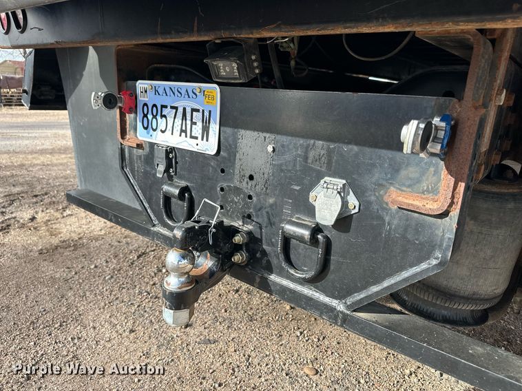 image for item ER8698 2011 International DuraStar 4300M7 flatbed truck