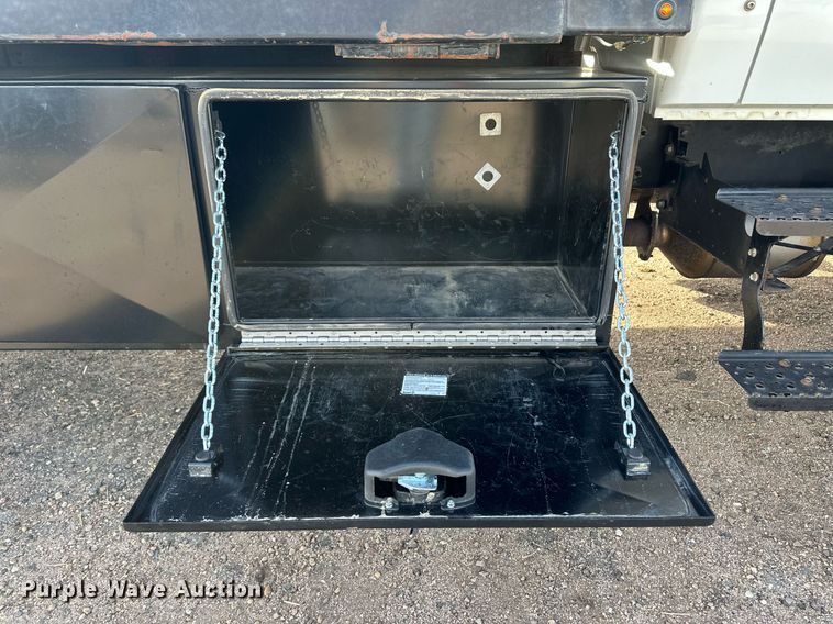 image for item ER8698 2011 International DuraStar 4300M7 flatbed truck