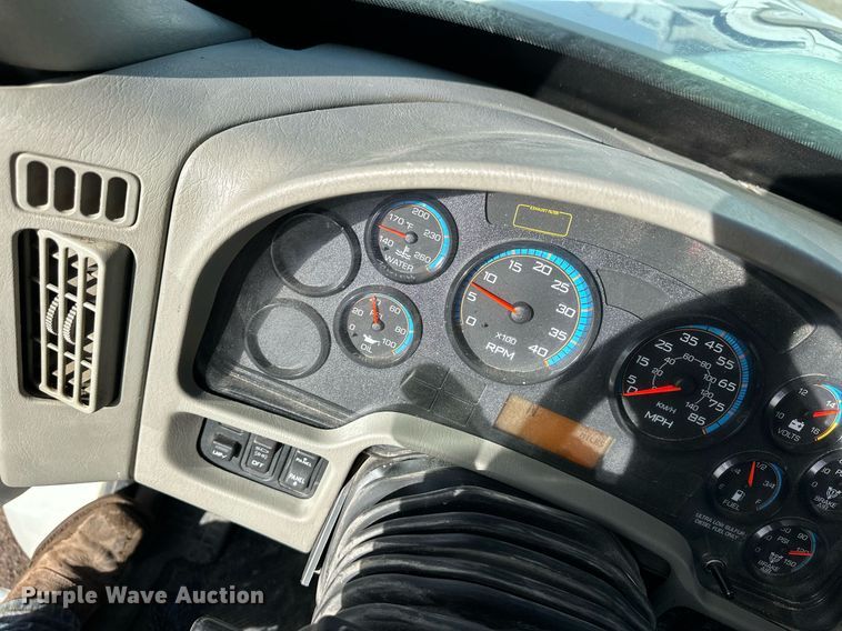 image for item ER8698 2011 International DuraStar 4300M7 flatbed truck