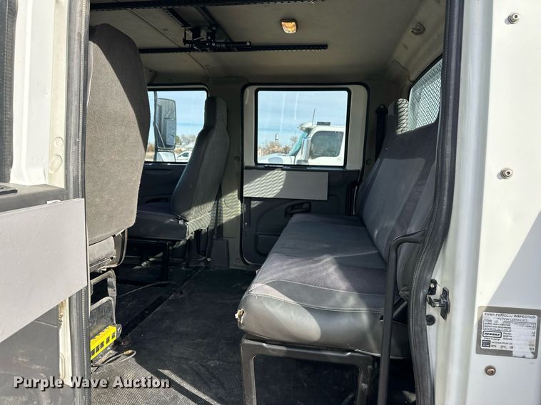 image for item ER8698 2011 International DuraStar 4300M7 flatbed truck