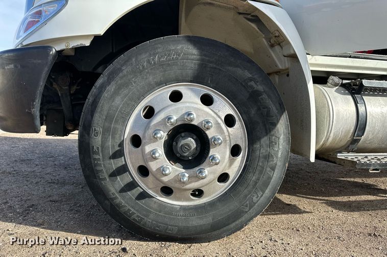 image for item ER8698 2011 International DuraStar 4300M7 flatbed truck