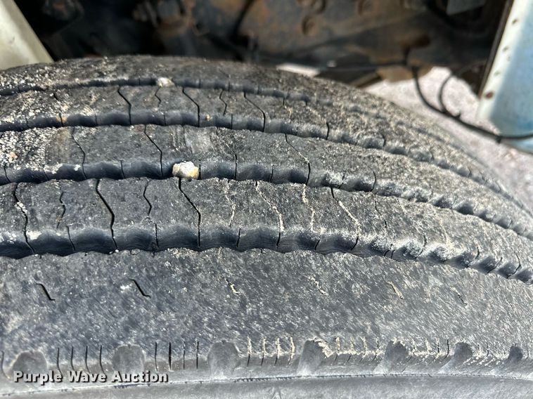 image for item ER8698 2011 International DuraStar 4300M7 flatbed truck