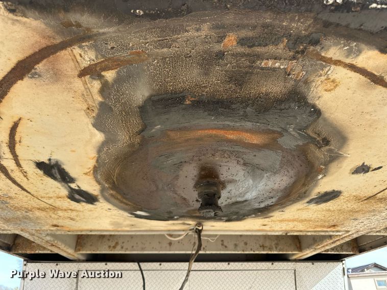 image for item ER8699 2012 Wells Cargo enclosed cargo trailer