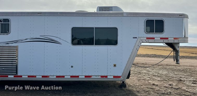 image for item ER8702 2002 Featherlite 9941 livestock trailer