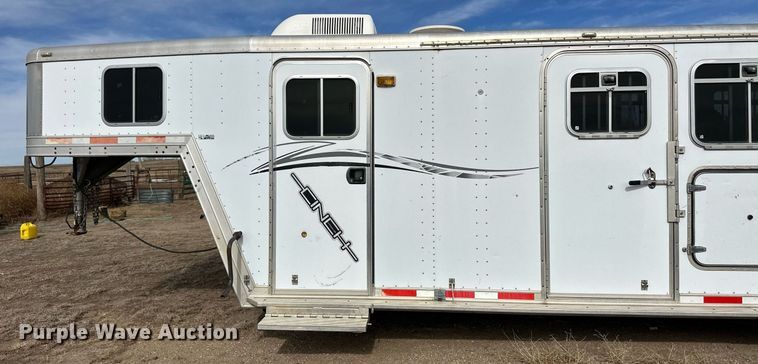 image for item ER8702 2002 Featherlite 9941 livestock trailer