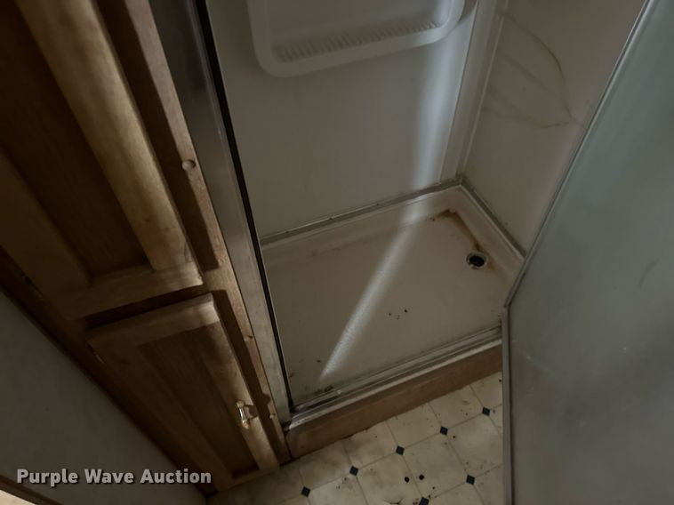 image for item ER8702 2002 Featherlite 9941 livestock trailer