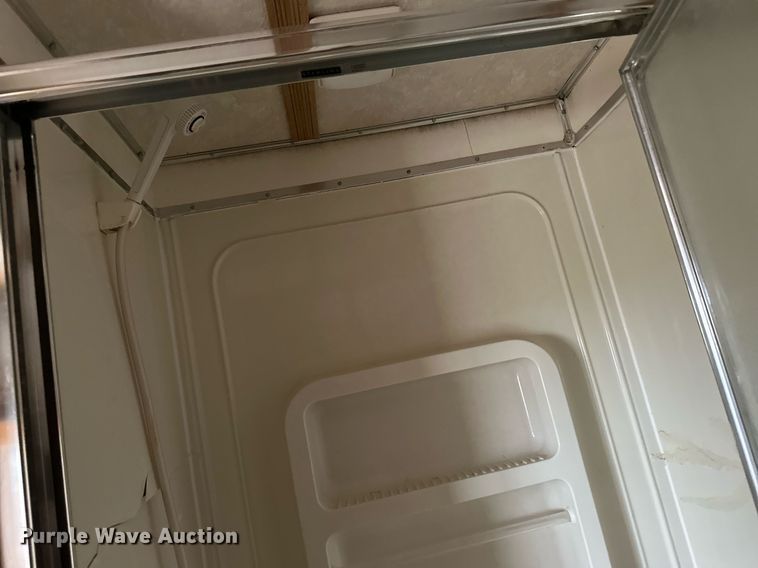 image for item ER8702 2002 Featherlite 9941 livestock trailer