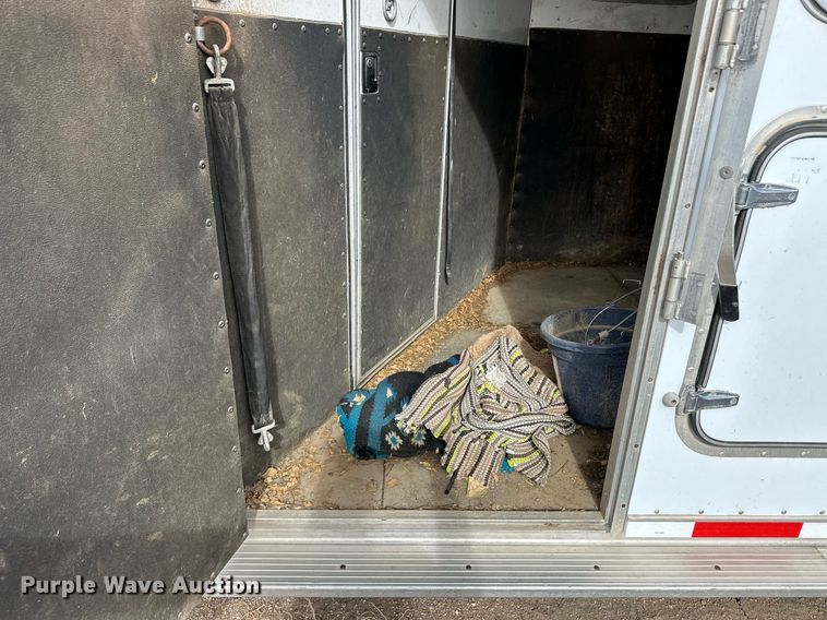 image for item ER8702 2002 Featherlite 9941 livestock trailer