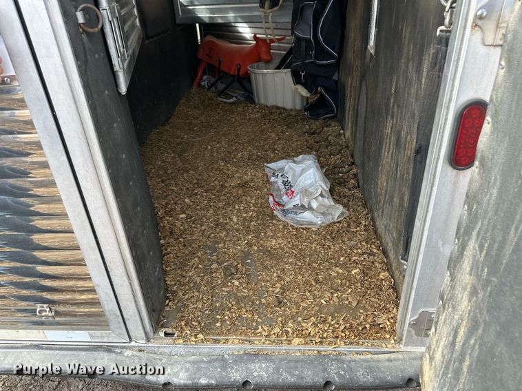 image for item ER8702 2002 Featherlite 9941 livestock trailer