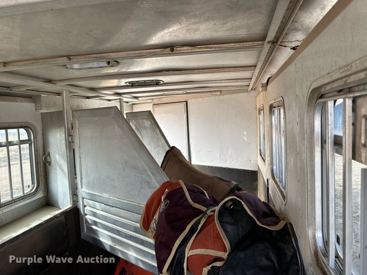 image for item ER8702 2002 Featherlite 9941 livestock trailer