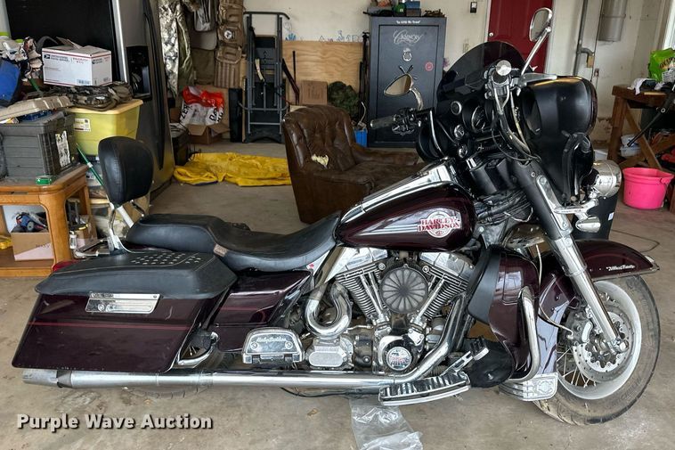 image for item ER8709 2005 Harley Davidson Electra Glide Ultra Classic motorcycle