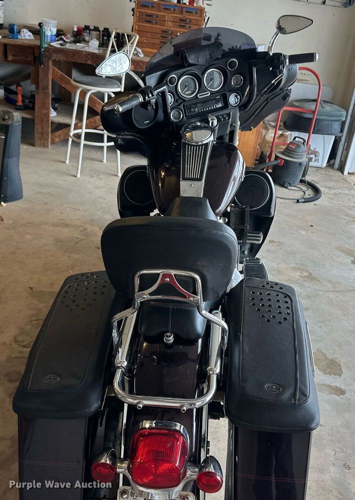 image for item ER8709 2005 Harley Davidson Electra Glide Ultra Classic motorcycle