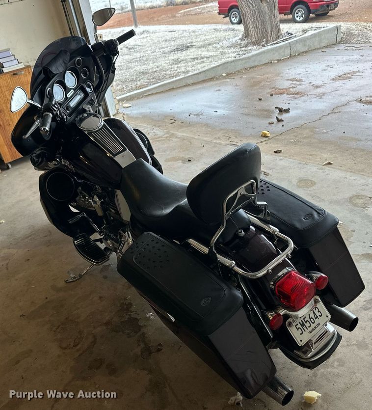 image for item ER8709 2005 Harley Davidson Electra Glide Ultra Classic motorcycle