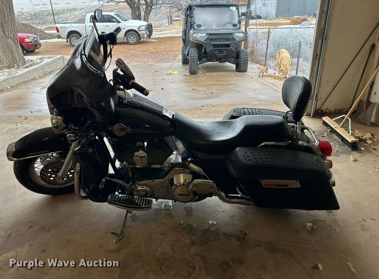 image for item ER8709 2005 Harley Davidson Electra Glide Ultra Classic motorcycle