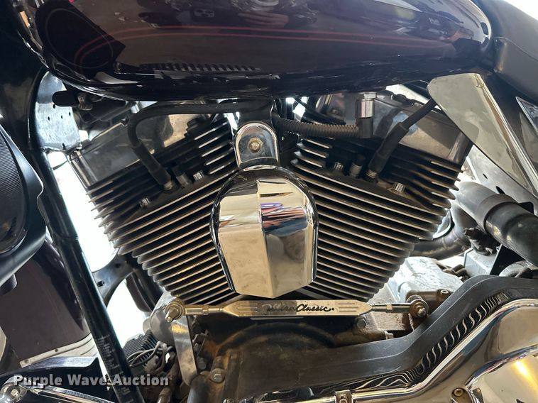 image for item ER8709 2005 Harley Davidson Electra Glide Ultra Classic motorcycle