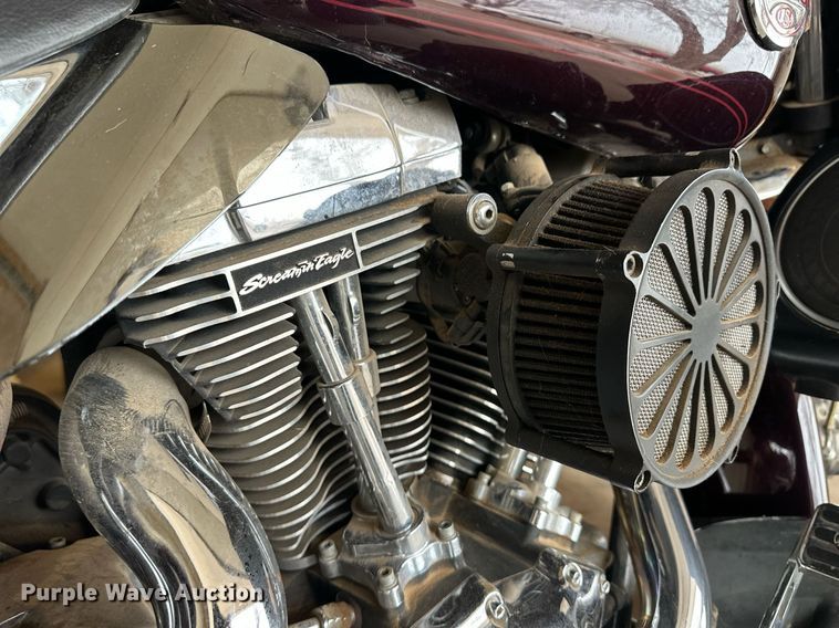 image for item ER8709 2005 Harley Davidson Electra Glide Ultra Classic motorcycle