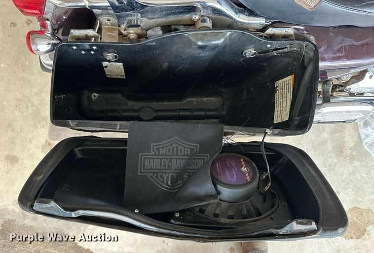 image for item ER8709 2005 Harley Davidson Electra Glide Ultra Classic motorcycle