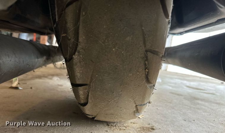 image for item ER8709 2005 Harley Davidson Electra Glide Ultra Classic motorcycle